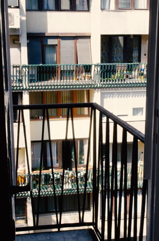 Blumen Apartment Budapest Esterno foto